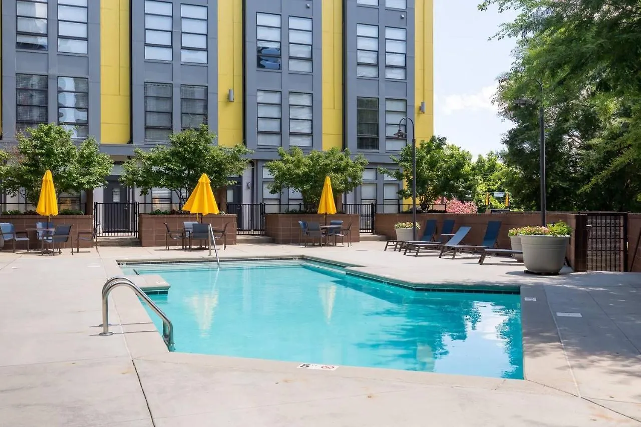 Trifecta 10 Min Walk To 7Th St Market Superhost Charlotte Apartment