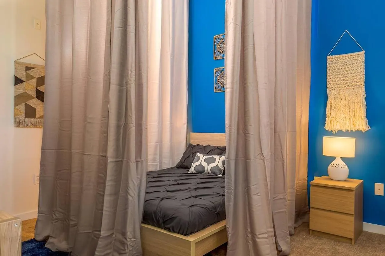 Trifecta 10 Min Walk To 7Th St Market Superhost Charlotte Apartmán